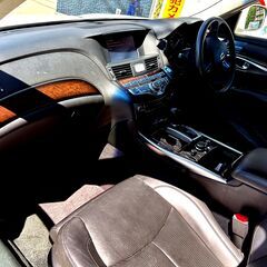 ⭐２３年式★日産フーガ⭐フルタップ車高調★社外エアロ★本土仕入★２年車検・２年保証付き！下取り可能♪の画像