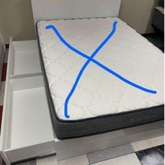ニトリ シングルベッド コンセントつ付きの画像