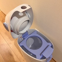 ピジョン
　オムツ用ゴミ箱の画像