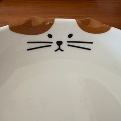 猫のプレート　皿　瓶の画像