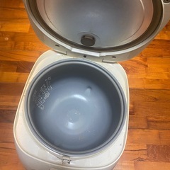 炊飯器の画像