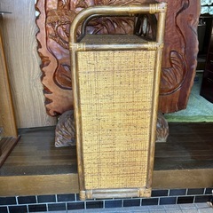 籐のタンスの画像
