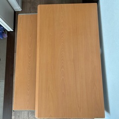 パソコン用？机の画像