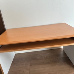 パソコン用？机の画像