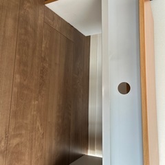 パソコン用？机の画像
