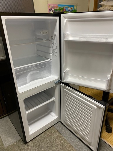 キッチン家電冷凍冷蔵庫　YAMAZEN ＹＦＲーＤ１１１（Ｂ）　106リットル　2023年製