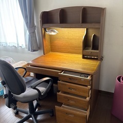 学習机椅子付きの画像