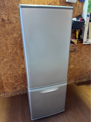 J0811 Panasonic パナソニック　2ドア冷蔵庫　168L 2011年 J0811 Panasonic パナソニック 2ドア冷蔵庫 168L 2011年