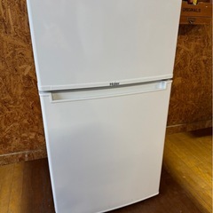 J0812 ハイアール　Haier 2ドア冷蔵庫　85L 2018年　の画像