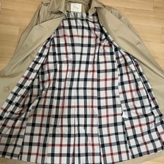 ベージュ ダブルブレスト 春秋トレンチコート　Mの画像