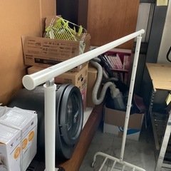 洗濯干し　大きめ　スチールハンガー　白　中古の画像