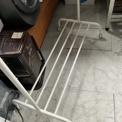 洗濯干し　大きめ　スチールハンガー　白　中古の画像