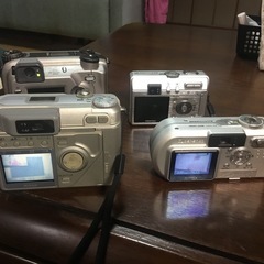 古いデジカメ4台ですの画像