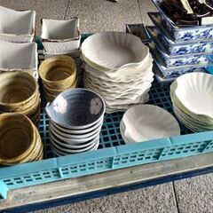 いろいろな食器 中古品です。（引取りにこられる方限定です。）の画像