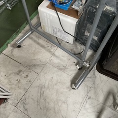 スチールハンガー　シルバー　錆多め　中古の画像