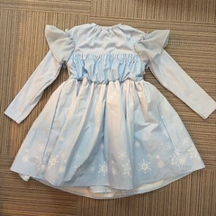 エルサ　ワンピース　ドレス　110cm
の画像