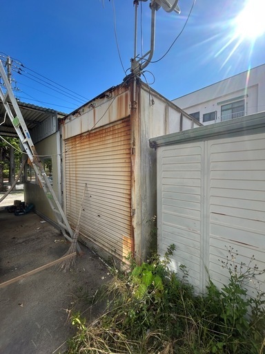 大型コンテナ・シャッター付き