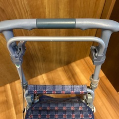 介護用手押し車の画像