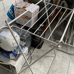 折りたたみ洗濯干し　白　中古
の画像