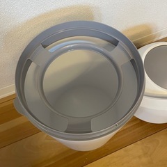 ピジョン おむつ用ゴミ箱の画像