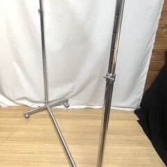 【B327】キャスター付き/ハンガーラック/パイプハンガー/衣類ラック/店頭什器/アパレル/中古の画像