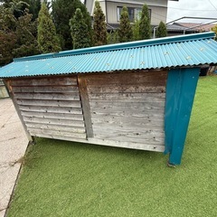 犬小屋、車輪付きの画像