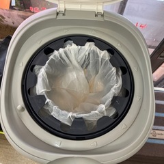 コンビ　　おむつ箱　ゴミ箱の画像
