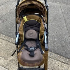 コンビ　ベビーカーの画像