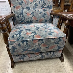 【ジモティー割引で最大15％OFF⭐️】 カリモク karimoku コロニアル 1人掛けソファー 花柄の画像