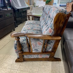 【ジモティー割引で最大15％OFF⭐️】 カリモク karimoku コロニアル 3人掛けソファー 花柄の画像