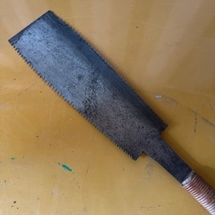 ②大きい両刃ノコギリの画像