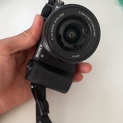 ソニーA5100とレンズキットの画像