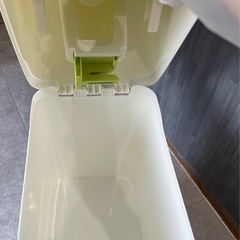 アップリカ　オムツ　ゴミ箱　ポットの画像