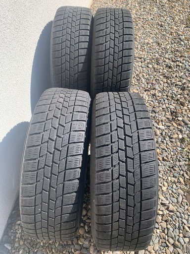 スタッドレスタイヤ　メーカー:GOODYEAR