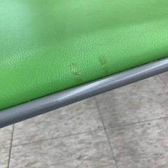 【ジモティー割引で最大15％OFF⭐️】 オフィスチェア 緑の画像