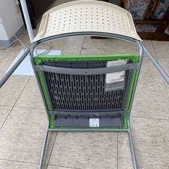 【ジモティー割引で最大15％OFF⭐️】 オフィスチェア 緑の画像