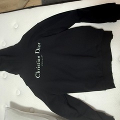 DIORパーカーの画像