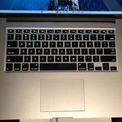 MacBook Pro Retina 15インチ・高性能クアッドコアCi7／大容量メモリー16GB搭載／大容量SSD-512GB搭載／Office2019／MacOS（最新Sequoia）とWindows11デュアルブート設定済にて都度選択起動OK・箱付フルセットの画像