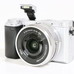 SONY α6400ダブルズームキット ほぼ新品の画像