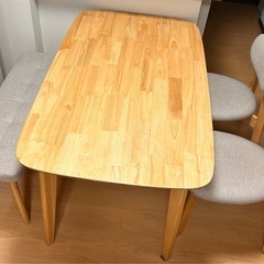 ⚠️お譲り先決まりました⚠️135㎝巾ダイニング４点セットの画像