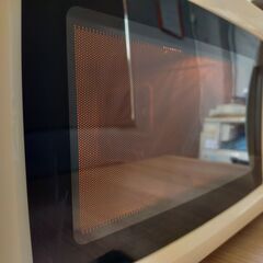△ SHARP シャープ 電子レンジ RE-T13-W6P 2005年製 60Hz 西日本専用 動作確認済 変色、臭いあり 現状渡しの画像