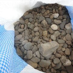 【東京都練馬区】花壇で使えそうな砂利を、無料で差し上げます【無料】3の画像