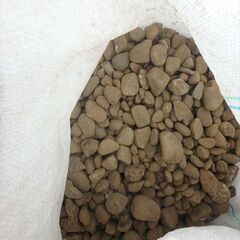 【東京都練馬区】花壇で使えそうな砂利を、無料で差し上げます【無料】3の画像