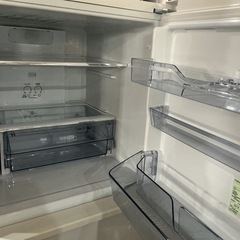 おしゃれ🌿AQUA2019年製AQR-SV24H(W)全定格内容積238L白冷凍冷蔵庫の画像