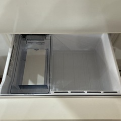 おしゃれ🌿AQUA2019年製AQR-SV24H(W)全定格内容積238L白冷凍冷蔵庫の画像