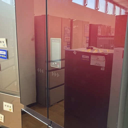 安心の6ヶ月保証付。【SHARP ６ドア冷蔵庫　SJ-AF50H-R 502L 2021年製　中段ヘコミ小有り】取りに来れる方限定