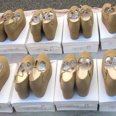 ☆ バニラスタンダード VanillaStandard 3932 厚底パンプス ブラック&ベージュ 12足セット◆脚が痛くなりにくい靴の画像