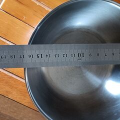この鍋は、ドイツの調理器具ブランド「Küchenprofi」中古品の画像
