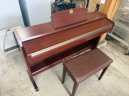 YAMAHA CLP-220M Clavinova 電子ピアノ　2006年製