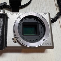 SONY ILCE-6000 a6000 SDカード32GB、おまけ付きの画像
